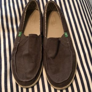 Men’s Sanuk slip ons
